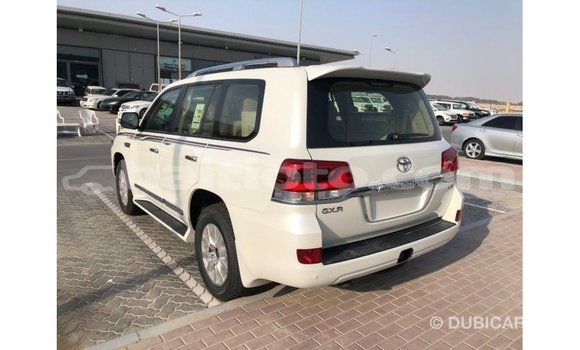Acheter Import Voiture Toyota Land Cruiser Blanc à Import - Dubai, Artibonite Acheter Import Voiture Toyota Land Cruiser Blanc à Import - Dubai, Artibonite