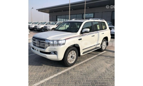 Acheter Import Voiture Toyota Land Cruiser Blanc à Import - Dubai, Artibonite Acheter Import Voiture Toyota Land Cruiser Blanc à Import - Dubai, Artibonite