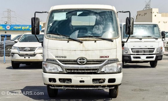Acheter Import Utilitaire Hino 300 Series Blanc à Import - Dubai, Artibonite Acheter Import Utilitaire Hino 300 Series Blanc à Import - Dubai, Artibonite