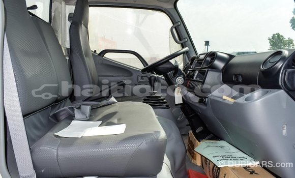 Acheter Import Utilitaire Hino 300 Series Blanc à Import - Dubai, Artibonite Acheter Import Utilitaire Hino 300 Series Blanc à Import - Dubai, Artibonite