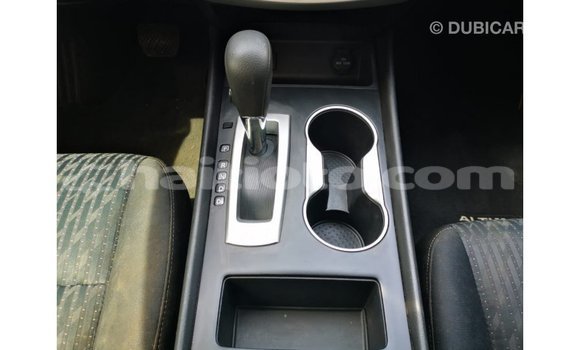 Acheter Import Voiture Nissan Altima Noir à Import - Dubai, Artibonite Acheter Import Voiture Nissan Altima Noir à Import - Dubai, Artibonite