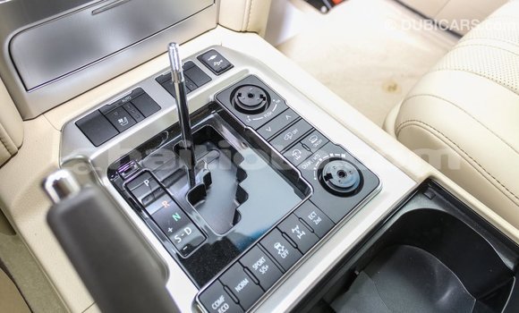 Acheter Import Voiture Toyota Land Cruiser Noir à Import - Dubai, Artibonite Acheter Import Voiture Toyota Land Cruiser Noir à Import - Dubai, Artibonite