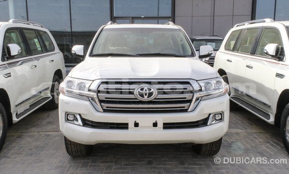 Acheter Import Voiture Toyota Land Cruiser Blanc à Import - Dubai, Artibonite Acheter Import Voiture Toyota Land Cruiser Blanc à Import - Dubai, Artibonite