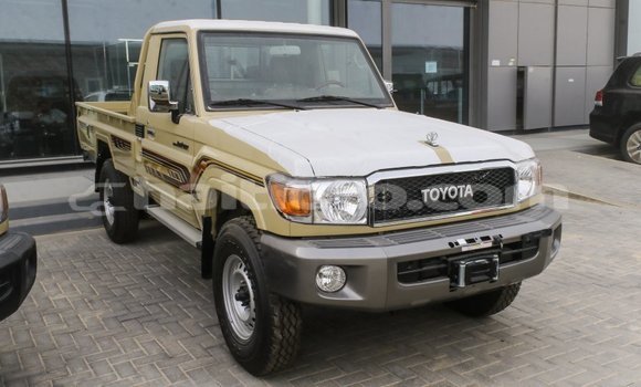 Acheter Import Voiture Toyota Land Cruiser Beige à Import - Dubai, Artibonite Acheter Import Voiture Toyota Land Cruiser Beige à Import - Dubai, Artibonite