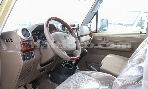 Acheter Import Voiture Toyota Land Cruiser Beige à Import - Dubai, Artibonite Acheter Import Voiture Toyota Land Cruiser Beige à Import - Dubai, Artibonite