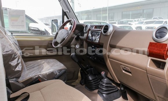Acheter Import Voiture Toyota Land Cruiser Beige à Import - Dubai, Artibonite Acheter Import Voiture Toyota Land Cruiser Beige à Import - Dubai, Artibonite