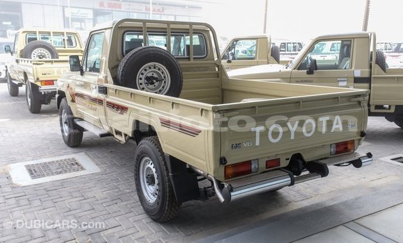Acheter Import Voiture Toyota Land Cruiser Beige à Import - Dubai, Artibonite Acheter Import Voiture Toyota Land Cruiser Beige à Import - Dubai, Artibonite