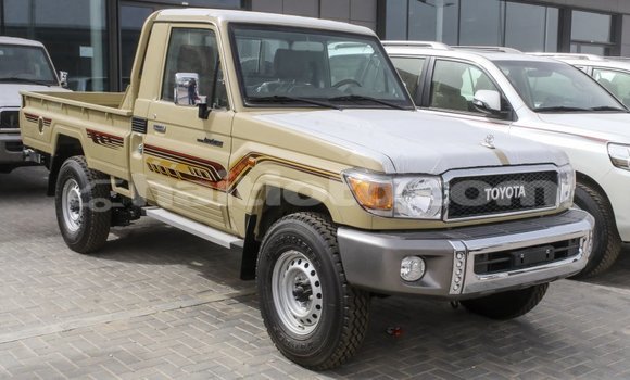 Acheter Import Voiture Toyota Land Cruiser Beige à Import - Dubai, Artibonite Acheter Import Voiture Toyota Land Cruiser Beige à Import - Dubai, Artibonite