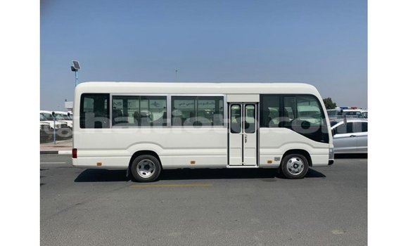 Acheter Import Voiture Toyota Coaster Blanc à Import - Dubai, Artibonite Acheter Import Voiture Toyota Coaster Blanc à Import - Dubai, Artibonite