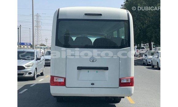 Acheter Import Voiture Toyota Coaster Blanc à Import - Dubai, Artibonite Acheter Import Voiture Toyota Coaster Blanc à Import - Dubai, Artibonite