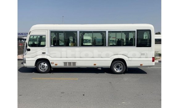 Acheter Import Voiture Toyota Coaster Blanc à Import - Dubai, Artibonite Acheter Import Voiture Toyota Coaster Blanc à Import - Dubai, Artibonite