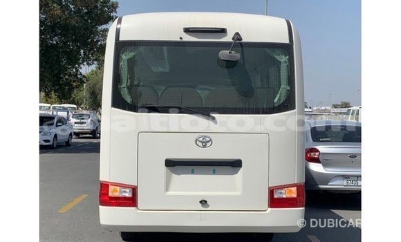Acheter Import Voiture Toyota Coaster Blanc à Import - Dubai, Artibonite Acheter Import Voiture Toyota Coaster Blanc à Import - Dubai, Artibonite