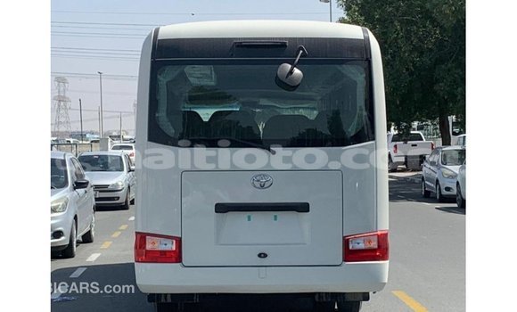 Acheter Import Voiture Toyota Coaster Blanc à Import - Dubai, Artibonite Acheter Import Voiture Toyota Coaster Blanc à Import - Dubai, Artibonite