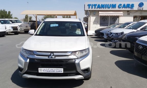 Acheter Import Voiture Mitsubishi Outlander Blanc à Import - Dubai, Artibonite Acheter Import Voiture Mitsubishi Outlander Blanc à Import - Dubai, Artibonite