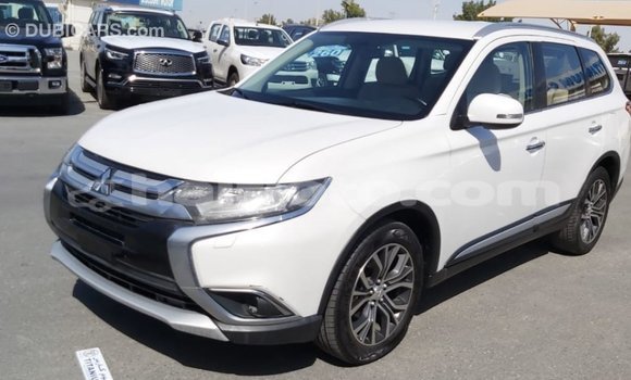 Acheter Import Voiture Mitsubishi Outlander Blanc à Import - Dubai, Artibonite Acheter Import Voiture Mitsubishi Outlander Blanc à Import - Dubai, Artibonite