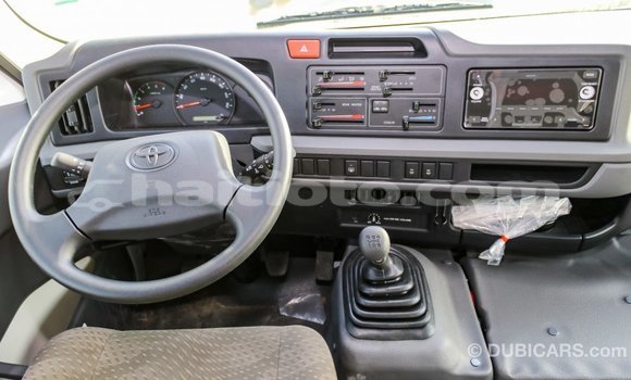 Acheter Import Voiture Toyota Coaster Blanc à Import - Dubai, Artibonite Acheter Import Voiture Toyota Coaster Blanc à Import - Dubai, Artibonite
