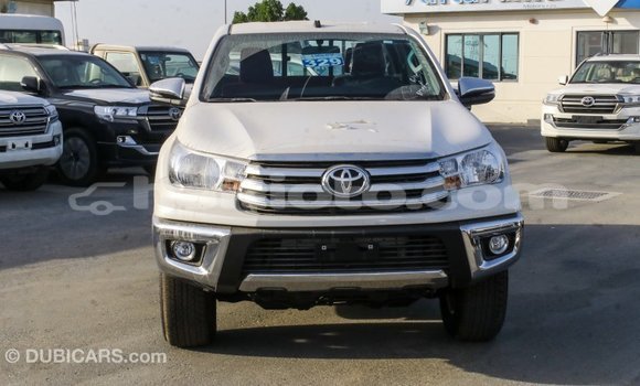 Acheter Import Voiture Toyota Hilux Blanc à Import - Dubai, Artibonite Acheter Import Voiture Toyota Hilux Blanc à Import - Dubai, Artibonite