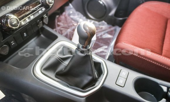 Acheter Import Voiture Toyota Hilux Blanc à Import - Dubai, Artibonite Acheter Import Voiture Toyota Hilux Blanc à Import - Dubai, Artibonite