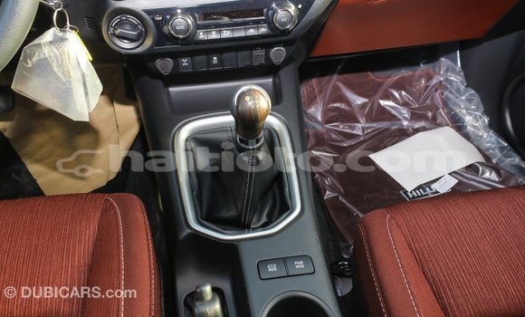 Acheter Import Voiture Toyota Hilux Blanc à Import - Dubai, Artibonite Acheter Import Voiture Toyota Hilux Blanc à Import - Dubai, Artibonite