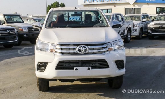 Acheter Import Voiture Toyota Hilux Blanc à Import - Dubai, Artibonite Acheter Import Voiture Toyota Hilux Blanc à Import - Dubai, Artibonite