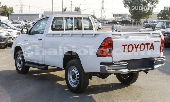 Acheter Import Voiture Toyota Hilux Blanc à Import - Dubai, Artibonite Acheter Import Voiture Toyota Hilux Blanc à Import - Dubai, Artibonite