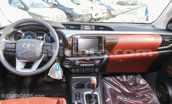 Acheter Import Voiture Toyota Hilux Blanc à Import - Dubai, Artibonite Acheter Import Voiture Toyota Hilux Blanc à Import - Dubai, Artibonite