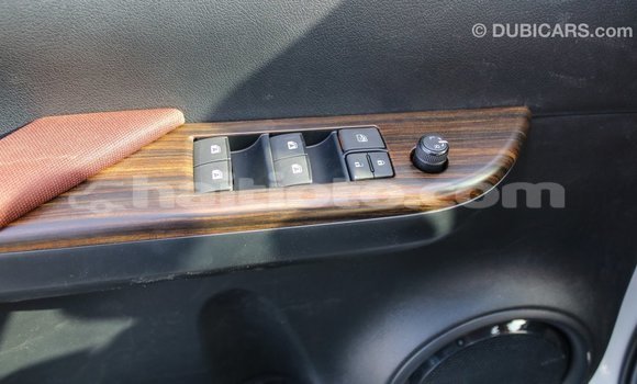 Acheter Import Voiture Toyota Hilux Blanc à Import - Dubai, Artibonite Acheter Import Voiture Toyota Hilux Blanc à Import - Dubai, Artibonite