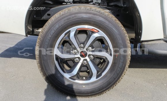 Acheter Import Voiture Toyota Hilux Blanc à Import - Dubai, Artibonite Acheter Import Voiture Toyota Hilux Blanc à Import - Dubai, Artibonite