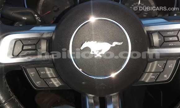Acheter Import Voiture Ford Mustang Rouge à Import - Dubai, Artibonite Acheter Import Voiture Ford Mustang Rouge à Import - Dubai, Artibonite