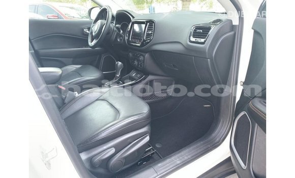 Acheter Import Voiture Jeep Compass Blanc à Import - Dubai, Artibonite Acheter Import Voiture Jeep Compass Blanc à Import - Dubai, Artibonite