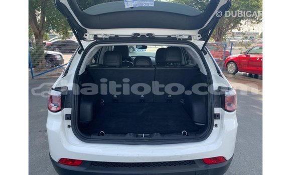 Acheter Import Voiture Jeep Compass Blanc à Import - Dubai, Artibonite Acheter Import Voiture Jeep Compass Blanc à Import - Dubai, Artibonite