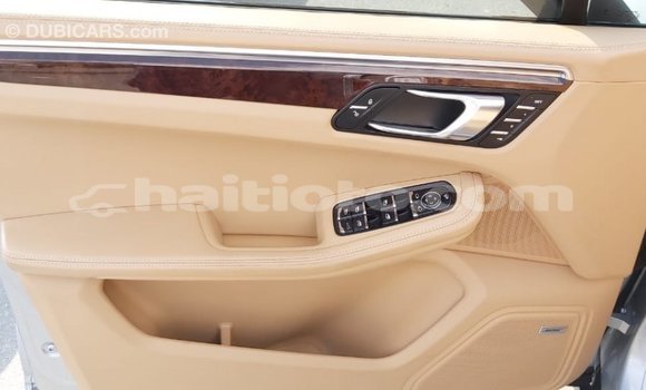 Acheter Import Voiture Porsche Macan Autre à Import - Dubai, Artibonite Acheter Import Voiture Porsche Macan Autre à Import - Dubai, Artibonite