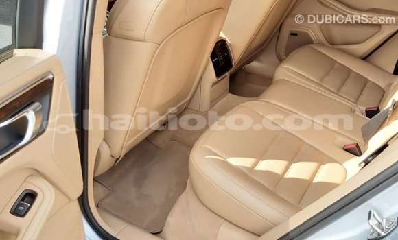 Acheter Import Voiture Porsche Macan Autre à Import - Dubai, Artibonite Acheter Import Voiture Porsche Macan Autre à Import - Dubai, Artibonite
