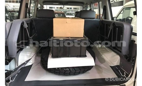 Buy Import Toyota Land Cruiser White Car in Import - Dubai in Artibonite Buy Import Toyota Land Cruiser White Car in Import - Dubai in Artibonite