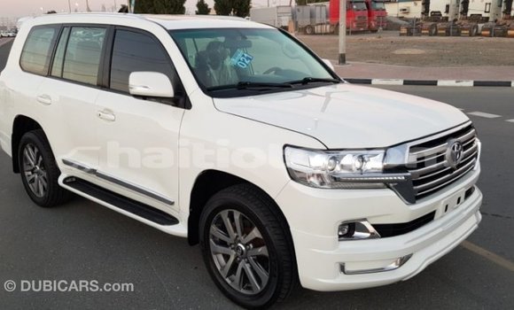 Acheter Import Voiture Toyota Land Cruiser Blanc à Import - Dubai, Artibonite Acheter Import Voiture Toyota Land Cruiser Blanc à Import - Dubai, Artibonite