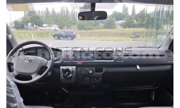 Buy Import Toyota Hiace White Car in Import - Dubai in Artibonite Buy Import Toyota Hiace White Car in Import - Dubai in Artibonite