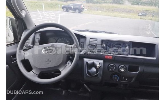 Buy Import Toyota Hiace White Car in Import - Dubai in Artibonite Buy Import Toyota Hiace White Car in Import - Dubai in Artibonite
