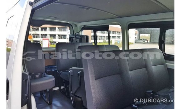 Buy Import Toyota Hiace White Car in Import - Dubai in Artibonite Buy Import Toyota Hiace White Car in Import - Dubai in Artibonite
