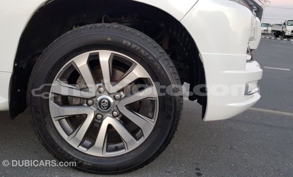 Acheter Import Voiture Toyota Land Cruiser Blanc à Import - Dubai, Artibonite Acheter Import Voiture Toyota Land Cruiser Blanc à Import - Dubai, Artibonite