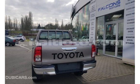 Buy Import Toyota Hilux Brown Car in Import - Dubai in Artibonite Buy Import Toyota Hilux Brown Car in Import - Dubai in Artibonite