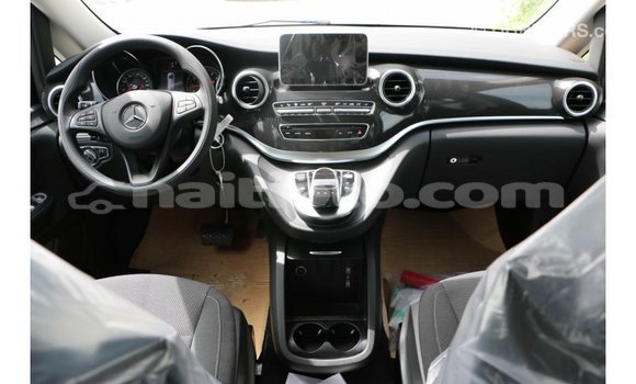 Acheter Import Voiture Mercedes-Benz 250 Noir à Import - Dubai, Artibonite Acheter Import Voiture Mercedes-Benz 250 Noir à Import - Dubai, Artibonite