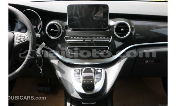 Acheter Import Voiture Mercedes-Benz 250 Noir à Import - Dubai, Artibonite Acheter Import Voiture Mercedes-Benz 250 Noir à Import - Dubai, Artibonite