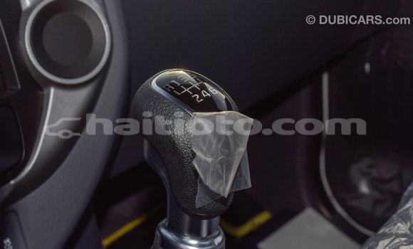 Acheter Import Voiture Kia Rio Blanc à Import - Dubai, Artibonite Acheter Import Voiture Kia Rio Blanc à Import - Dubai, Artibonite