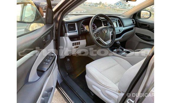 Acheter Import Voiture Toyota Highlander Autre à Import - Dubai, Artibonite Acheter Import Voiture Toyota Highlander Autre à Import - Dubai, Artibonite