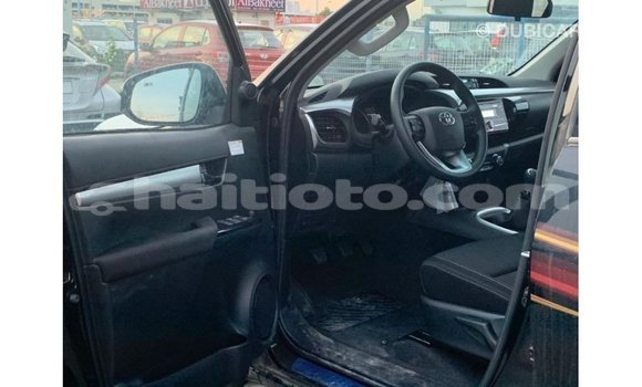 Buy Import Toyota Hilux Black Car in Import - Dubai in Artibonite Buy Import Toyota Hilux Black Car in Import - Dubai in Artibonite