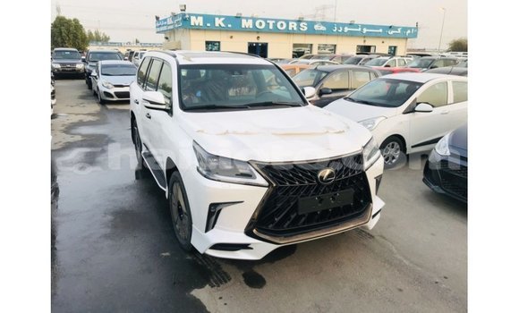 Acheter Import Voiture Lexus LX Blanc à Import - Dubai, Artibonite Acheter Import Voiture Lexus LX Blanc à Import - Dubai, Artibonite