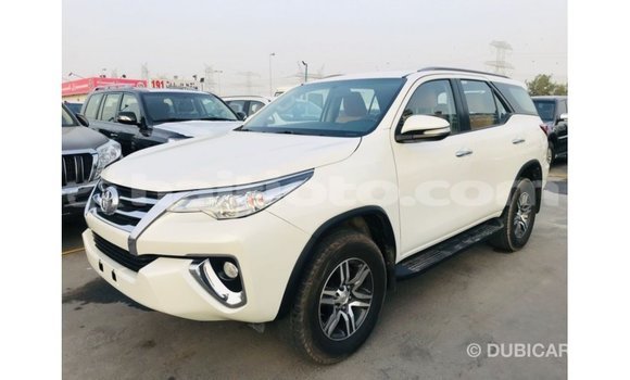 Acheter Import Voiture Toyota Fortuner Blanc à Import - Dubai, Artibonite Acheter Import Voiture Toyota Fortuner Blanc à Import - Dubai, Artibonite