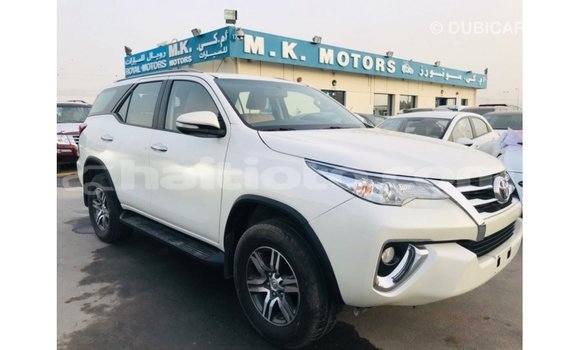 Acheter Import Voiture Toyota Fortuner Blanc à Import - Dubai, Artibonite Acheter Import Voiture Toyota Fortuner Blanc à Import - Dubai, Artibonite