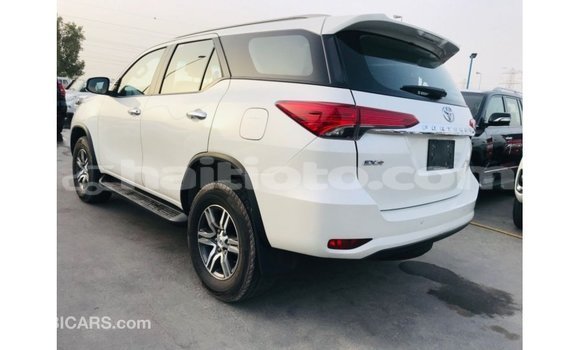 Acheter Import Voiture Toyota Fortuner Blanc à Import - Dubai, Artibonite Acheter Import Voiture Toyota Fortuner Blanc à Import - Dubai, Artibonite