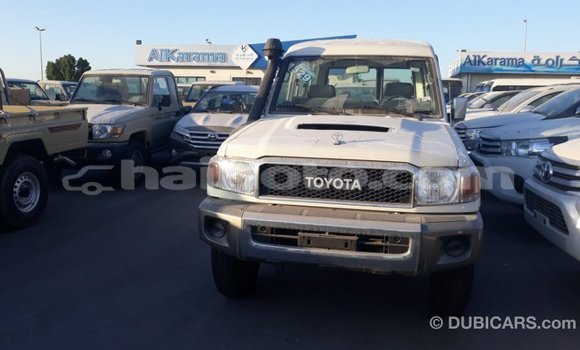 Acheter Import Voiture Toyota Land Cruiser Blanc à Import - Dubai, Artibonite Acheter Import Voiture Toyota Land Cruiser Blanc à Import - Dubai, Artibonite